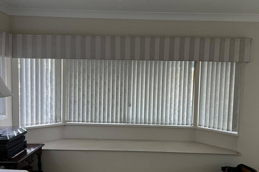 Are vertical blinds good for Bay Windows