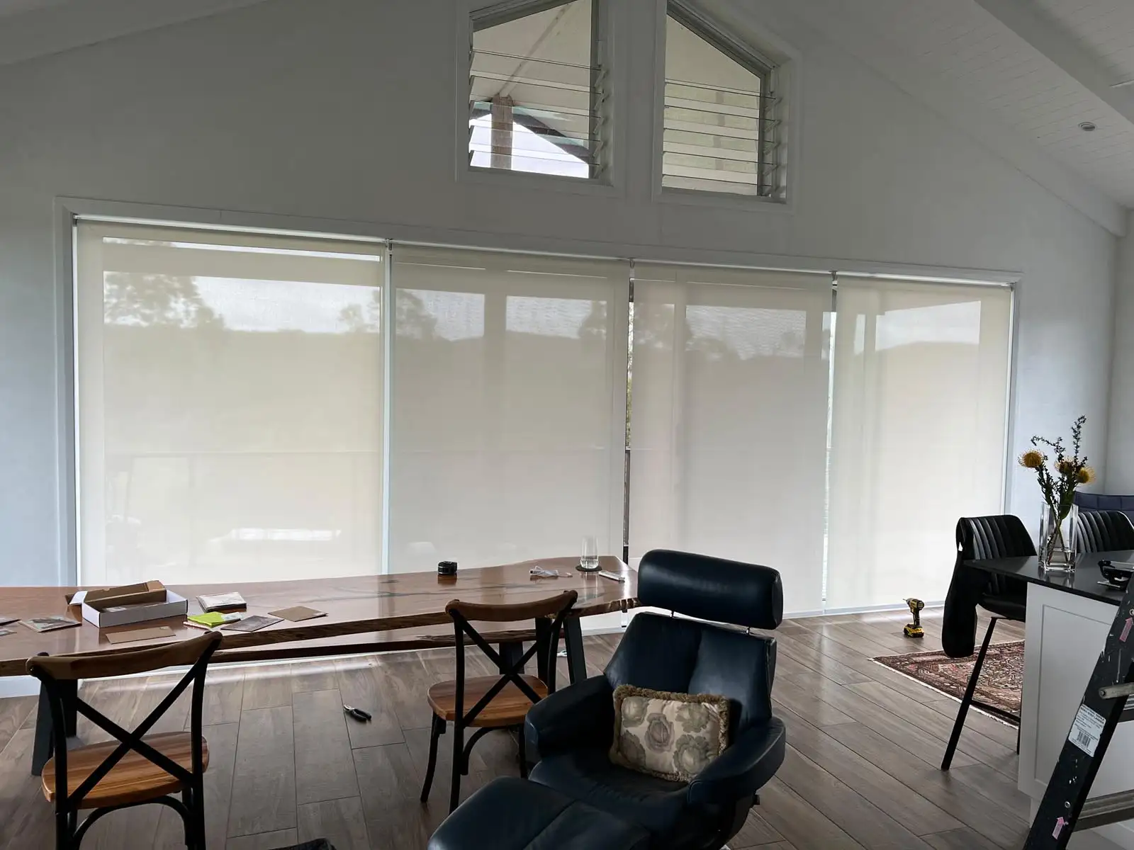 Sheer Roller Blinds Central Coast – Daytime Privacy & Soft Light Sheer roller blinds Central Coast – daytime privacy with natural light