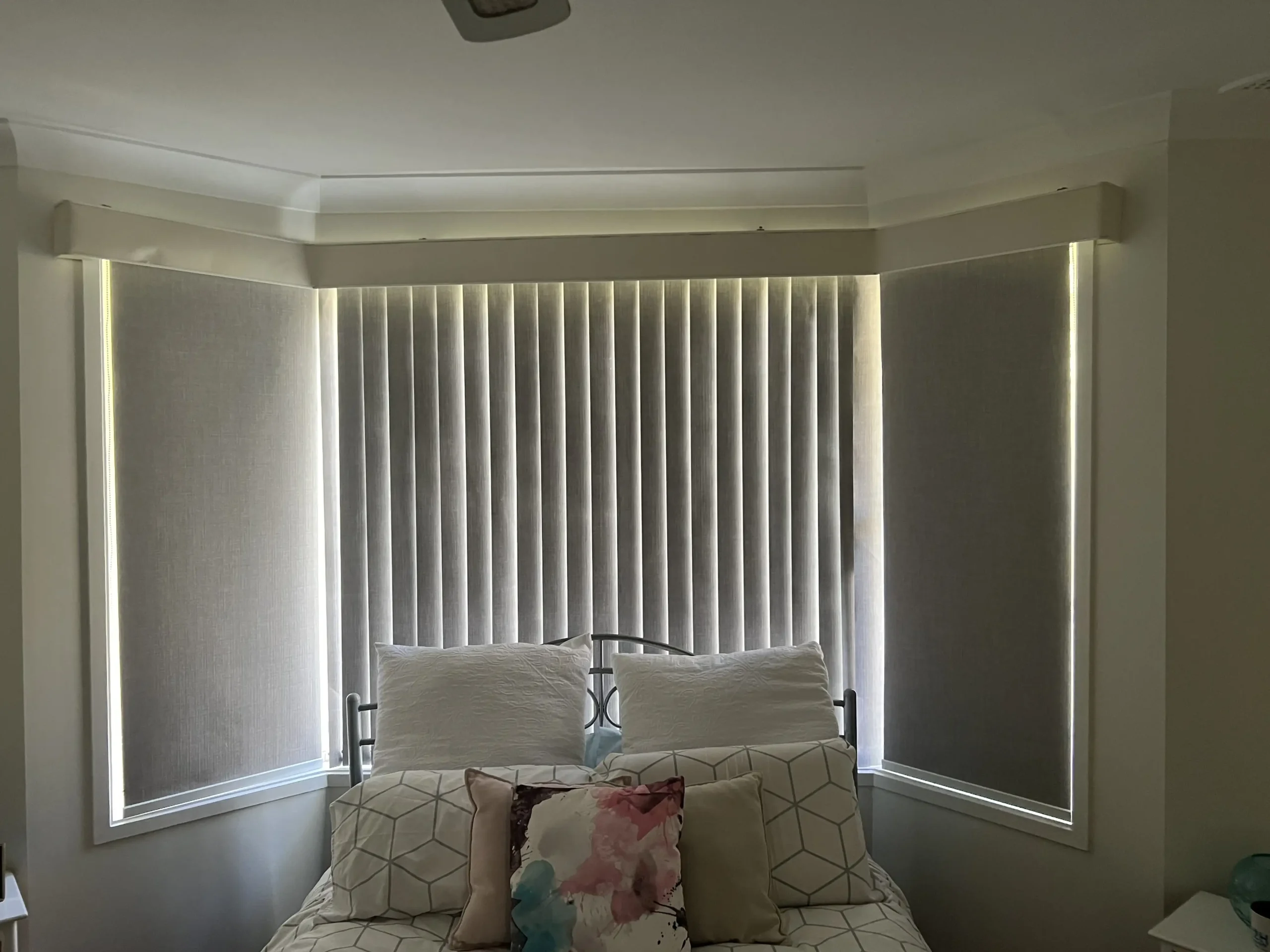 Vertical and Roller Blinds Central Coast – The Blind Crew The Blind Crew supplies and installs precision vertical blinds across the Central Coast that reduce glare and heat while maintaining natural light. Ideal for bright living areas and large windows.